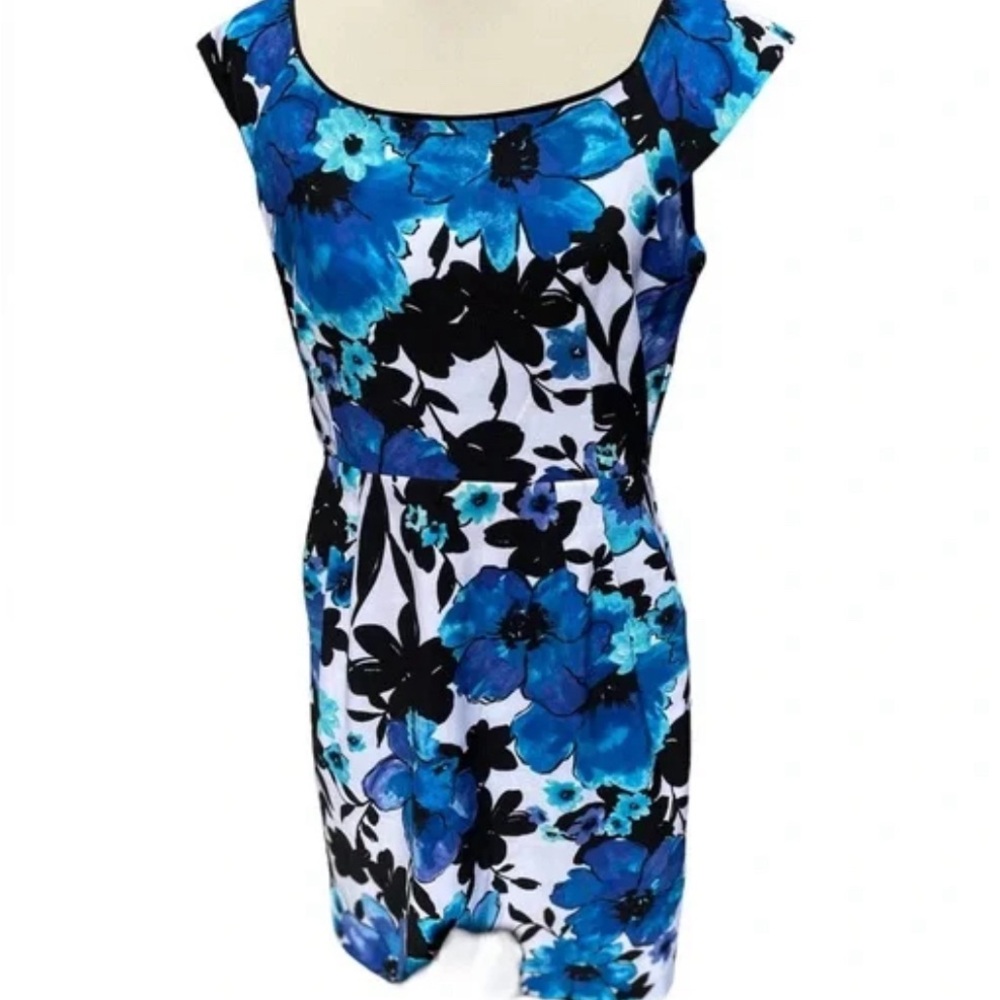 Sandra Darren Floral Sheath Dress Sleeveless Pockets Belt Blue Women’s Size 8